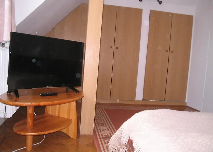 Pensión Burg 3*